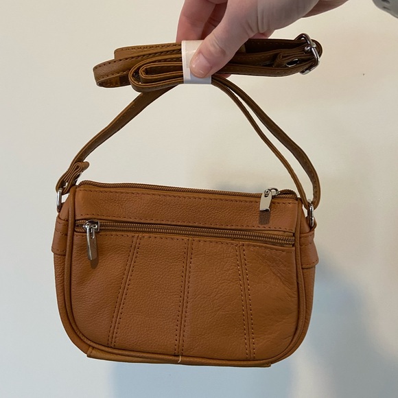 BRAND NEW Brown Leather Crossbody or Shoulder Purse/Bag - Picture 1 of 5